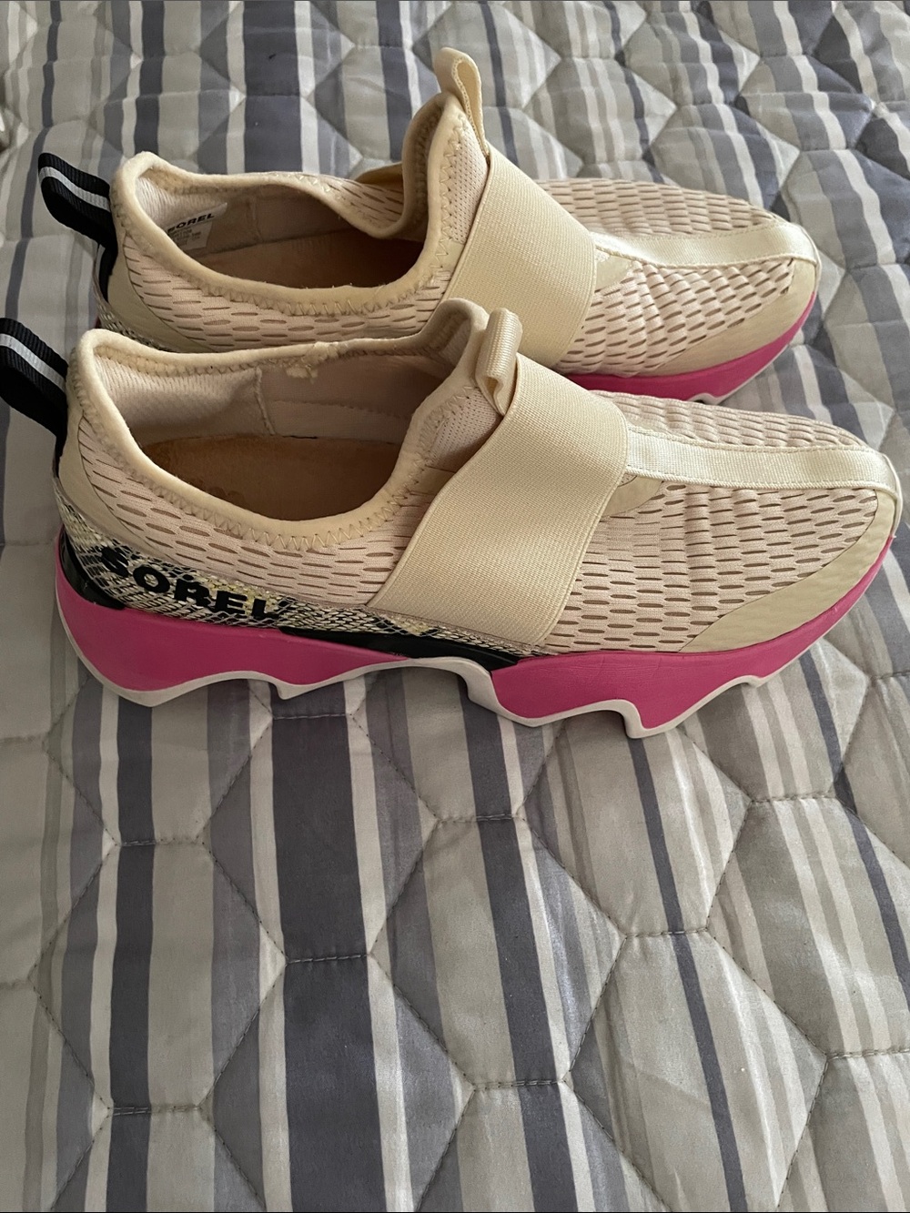 Sorel Cream Slip-On Sneakers with Hot Pink Sole